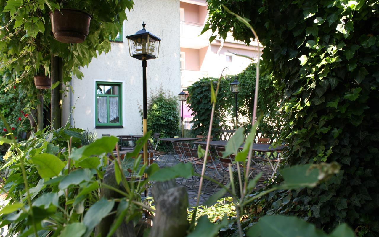 "Zum Heiligen Geisthof" Hotel Parchim Exterior foto